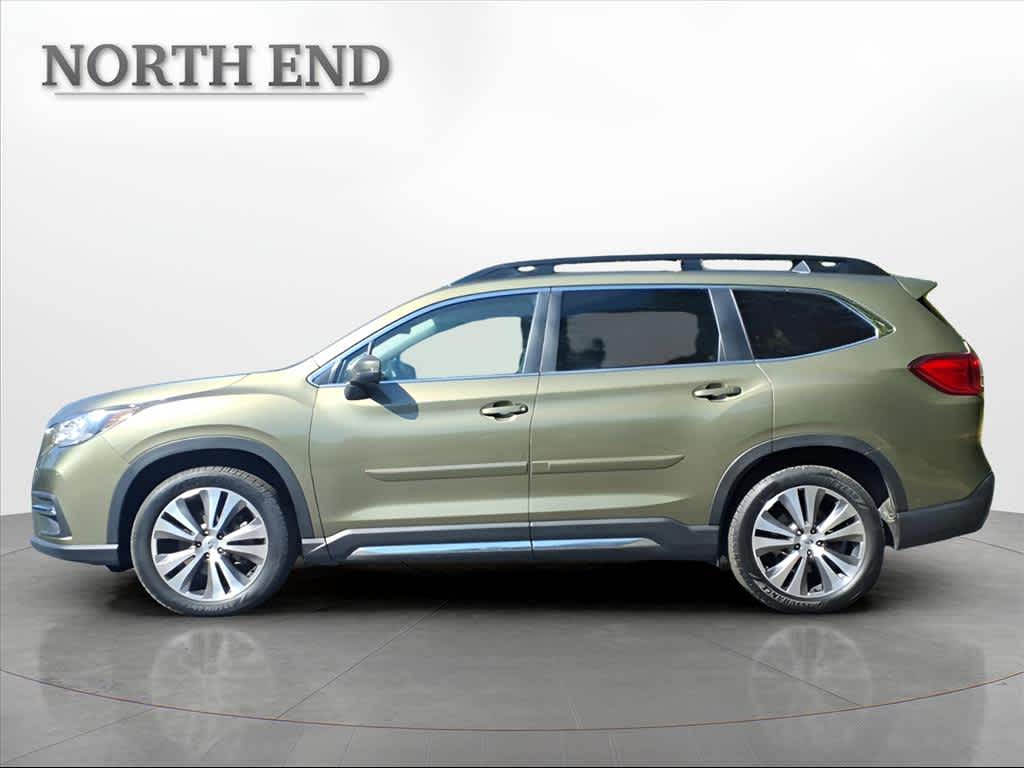 2022 Subaru Ascent Limited photo 2