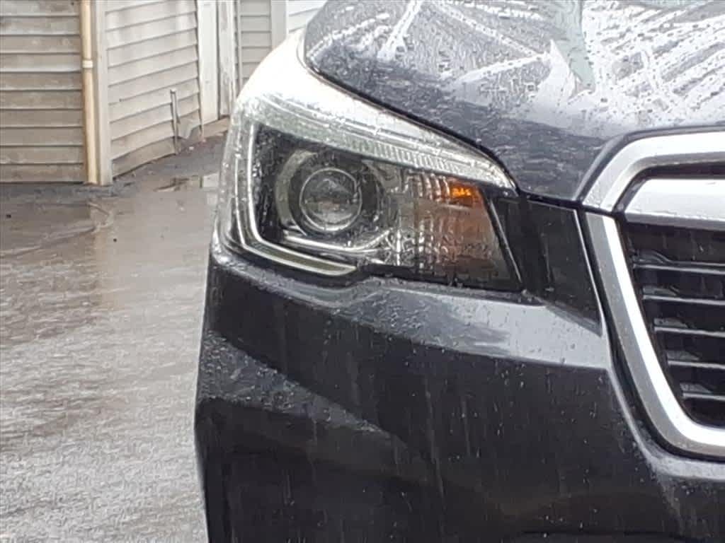 2019 Subaru Forester 2.5i photo 2