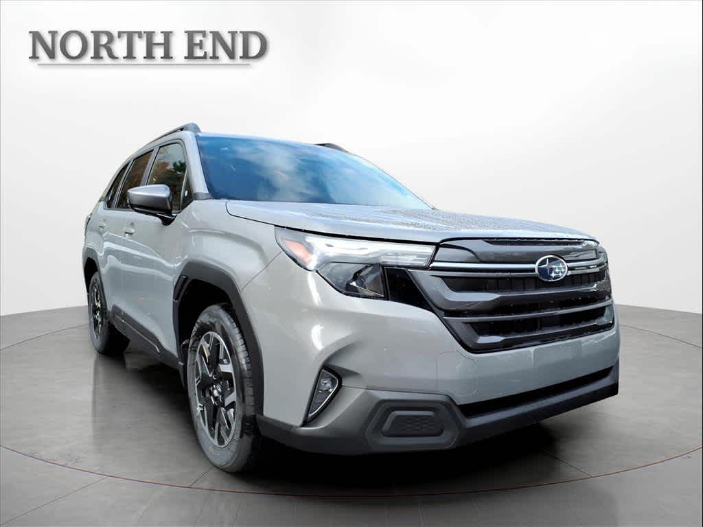 2025 Subaru Forester Premium Base photo 2