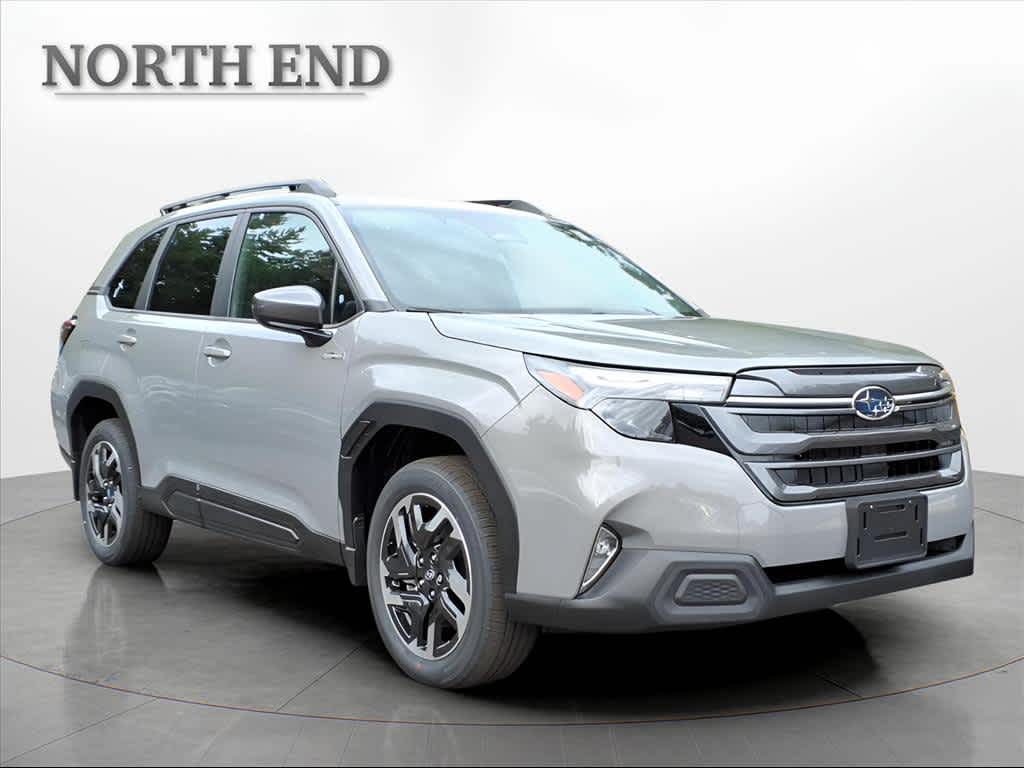 2025 Subaru Forester Premium photo 3