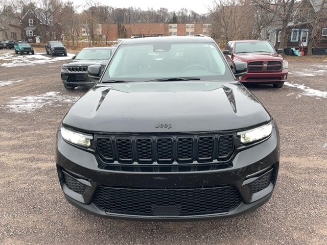 Used 2023 Jeep Grand Cherokee Limited with VIN 1C4RJHBG8PC500378 for sale in Hancock, MI