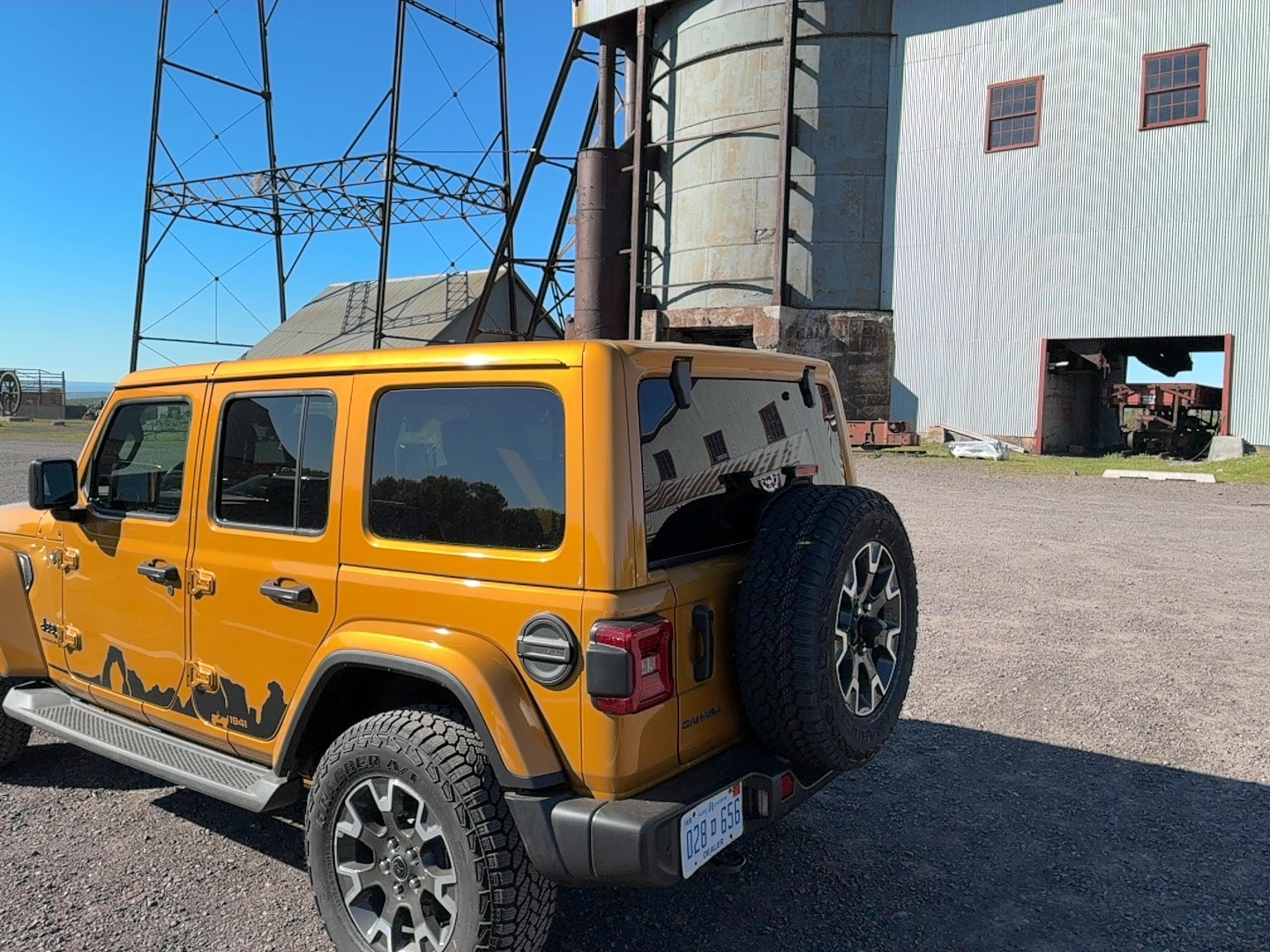 2026 Jeep Wrangler 4-Door Sahara - Photo 9
