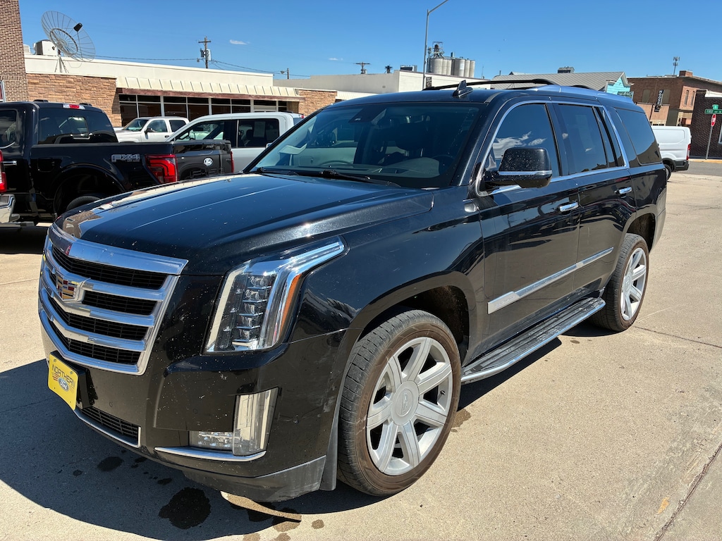 Used 2019 Cadillac Escalade Luxury SUV
