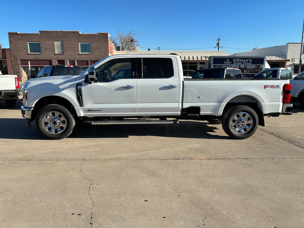 New 2026 Ford Super Duty F-350 Lariat TRUCK