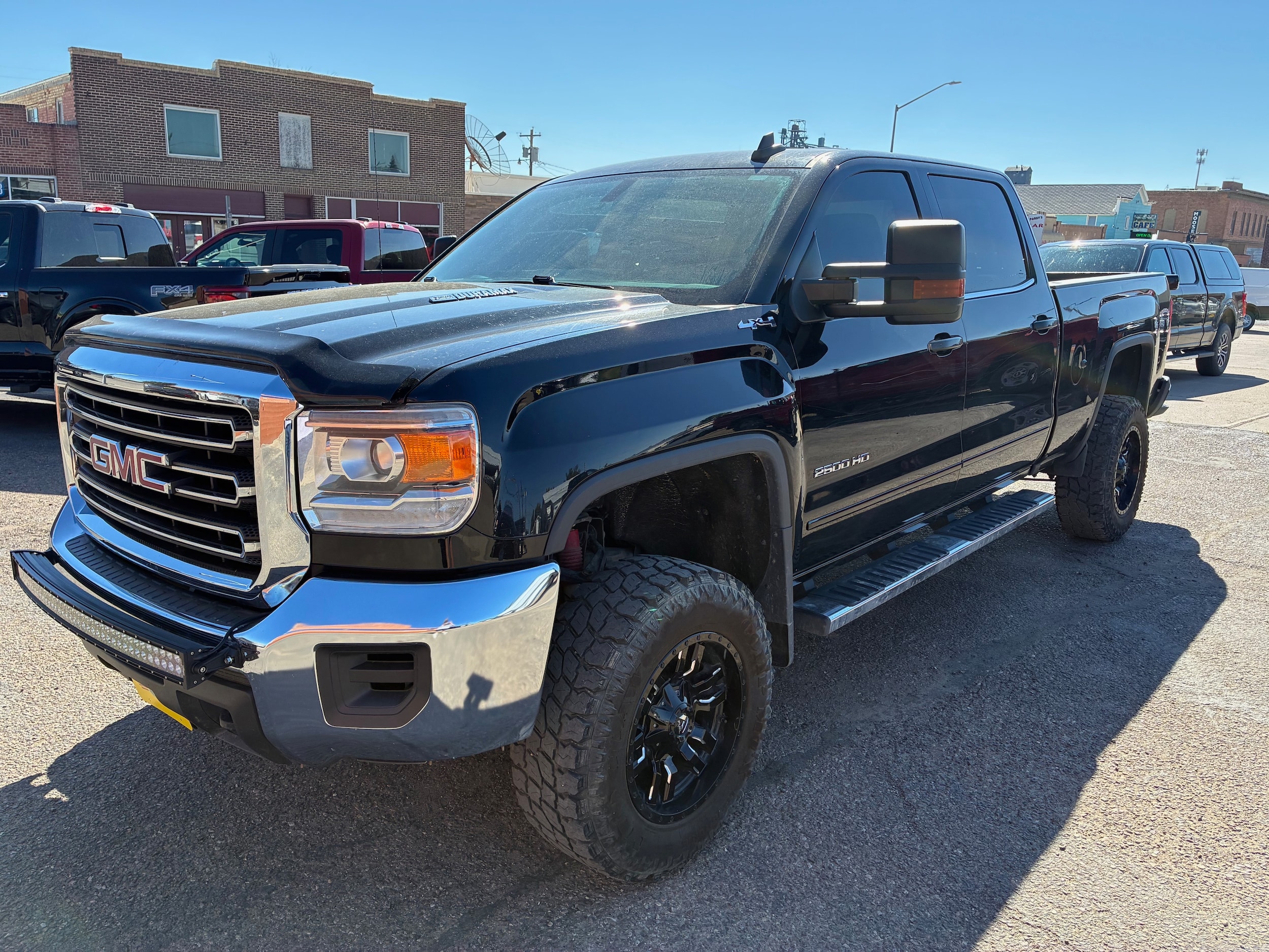 Used 2016 GMC Sierra 2500HD SLE with VIN 1GT12SE83GF233905 for sale in Cut Bank, MT