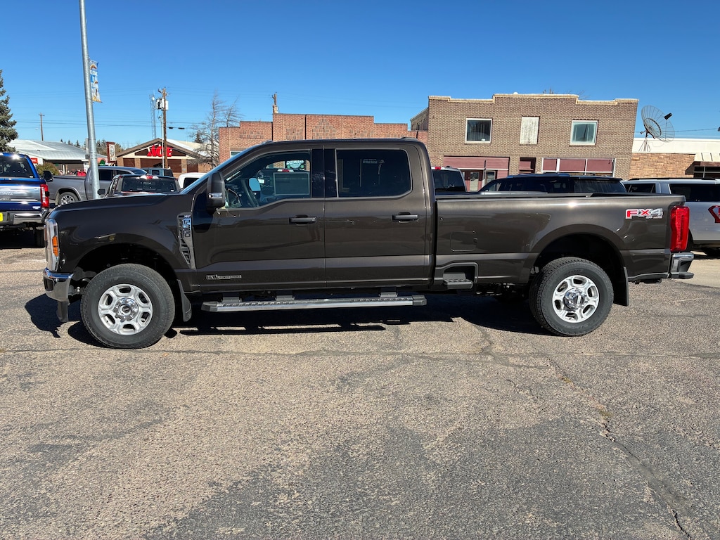 New 2025 Ford Super Duty F-350 XLT TRUCK