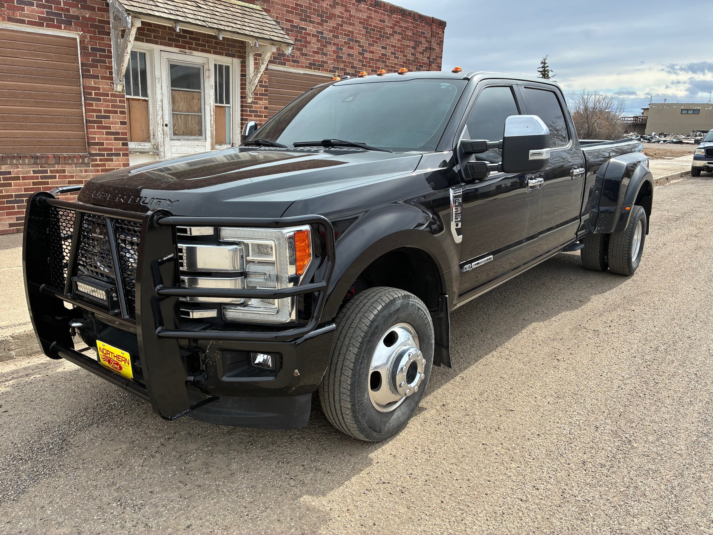 Used 2017 Ford F-350 Super Duty Platinum with VIN 1FT8W3DT6HEC43219 for sale in Cut Bank, MT