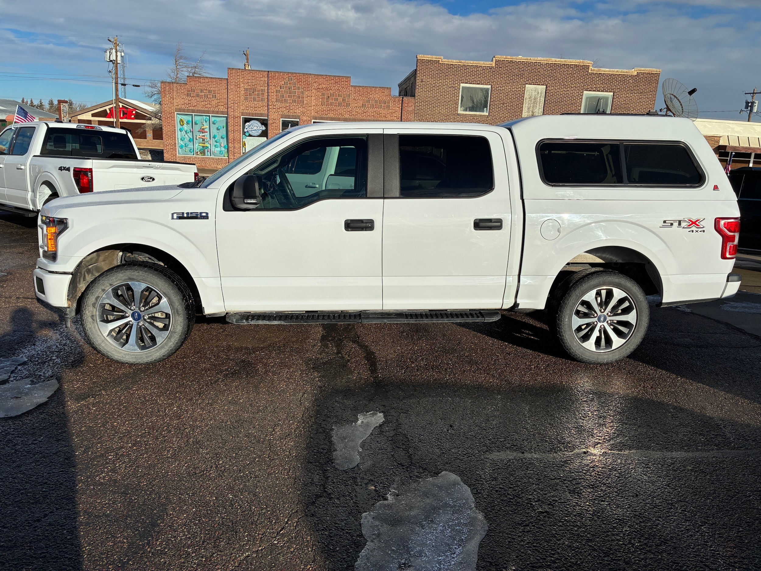 2019 Ford F-150 XL's photo