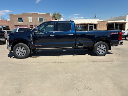 2025 Ford Super Duty F-350 Lariat TRUCK