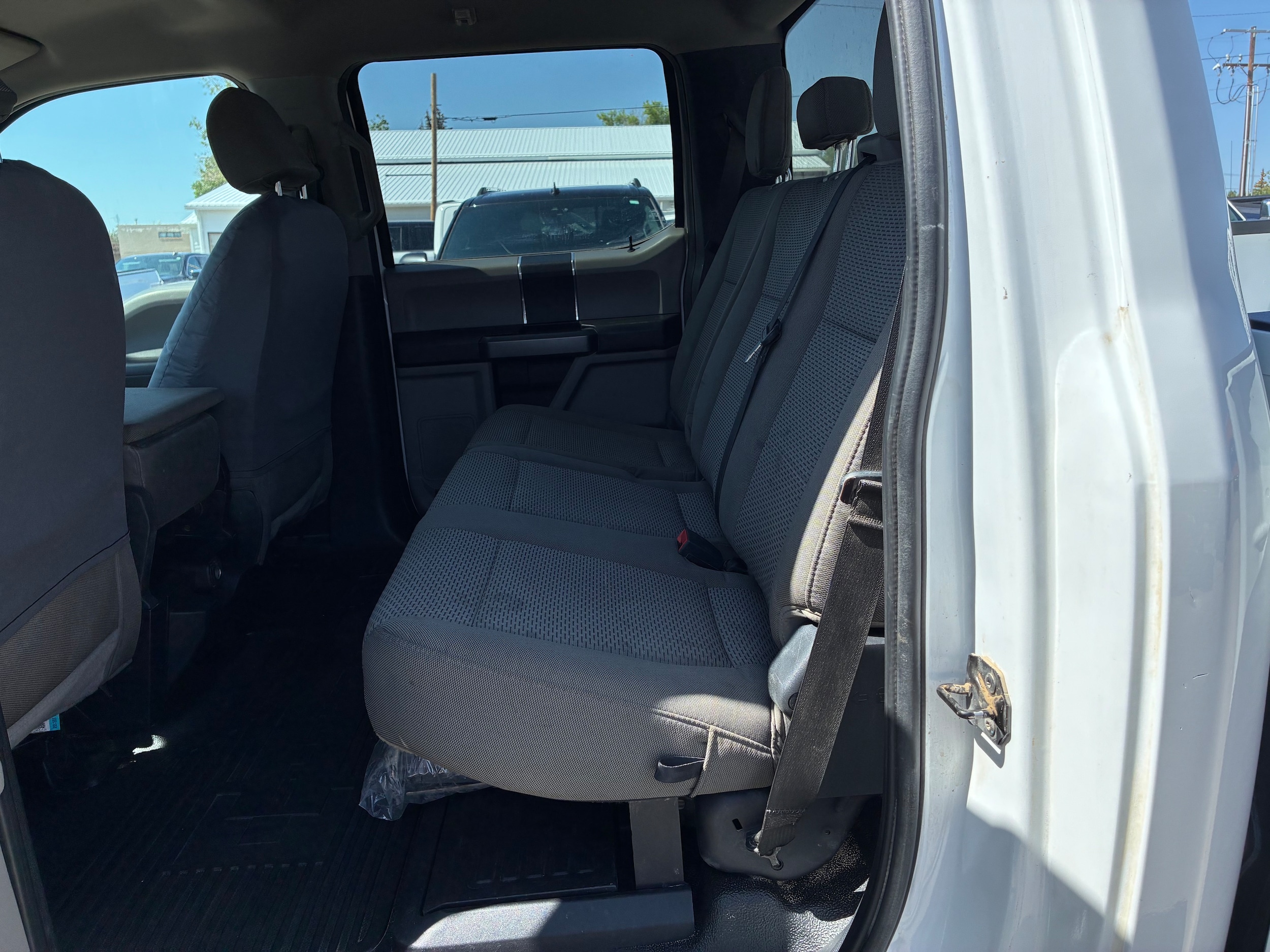2022 Ford F-350 Super Duty XLT - Photo 10
