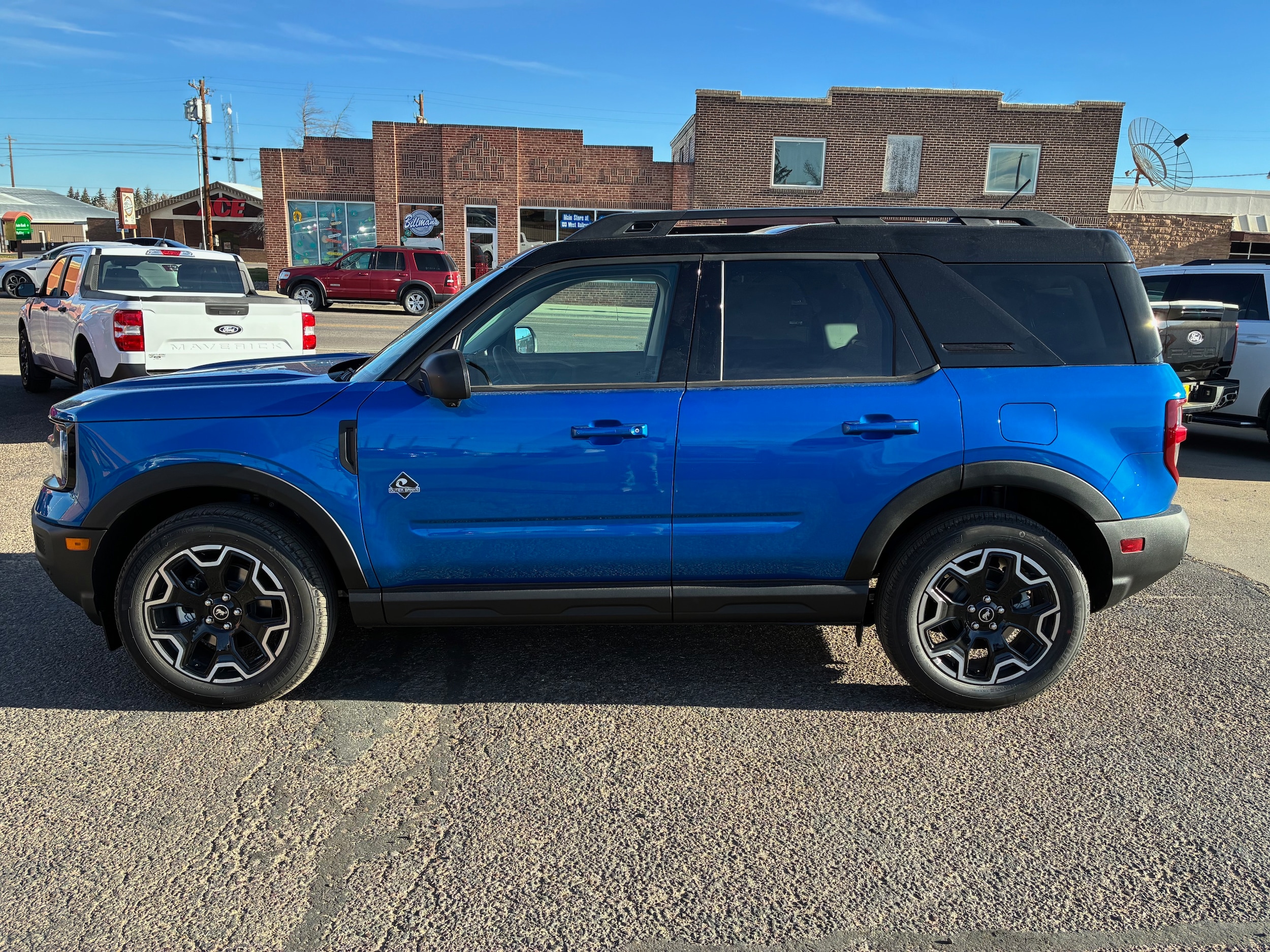 2025 Ford Bronco Sport Outer Banks's photo