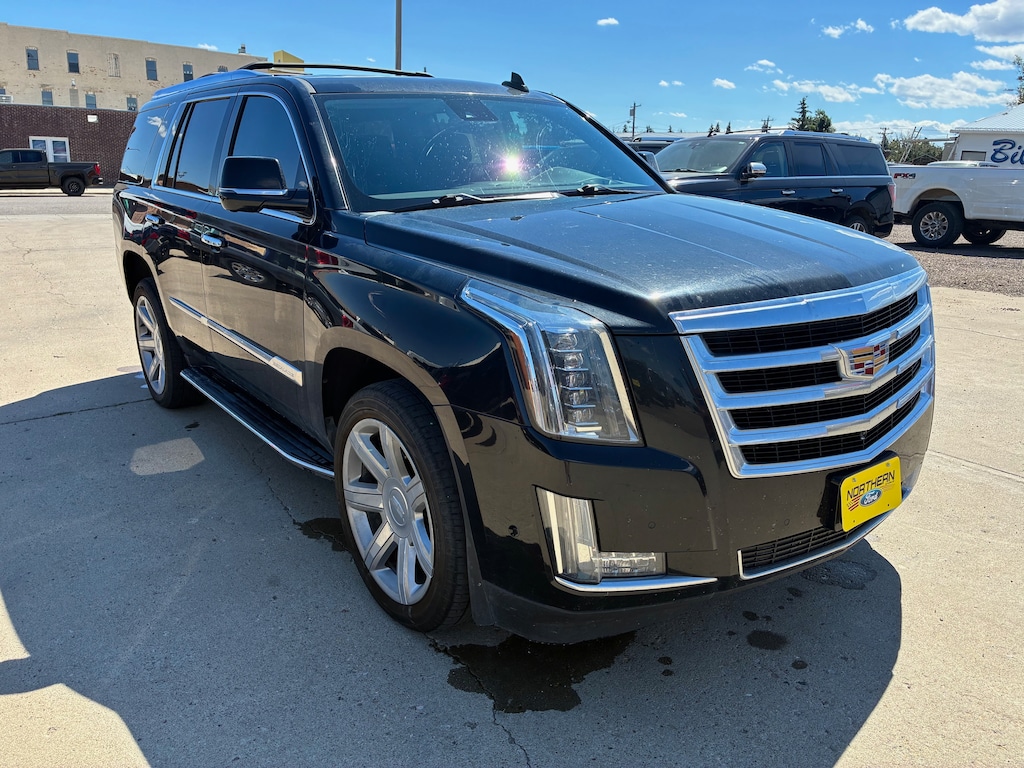 Used 2019 Cadillac Escalade Luxury SUV
