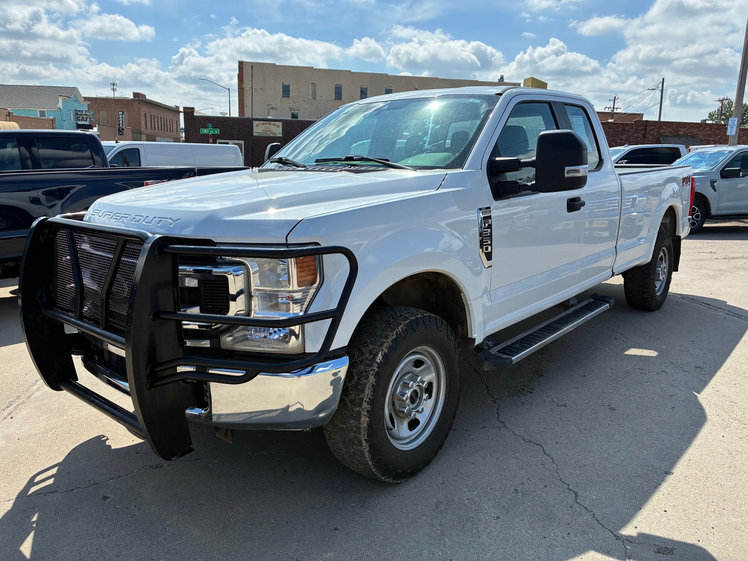 2022 Ford F-350 XL photo 2