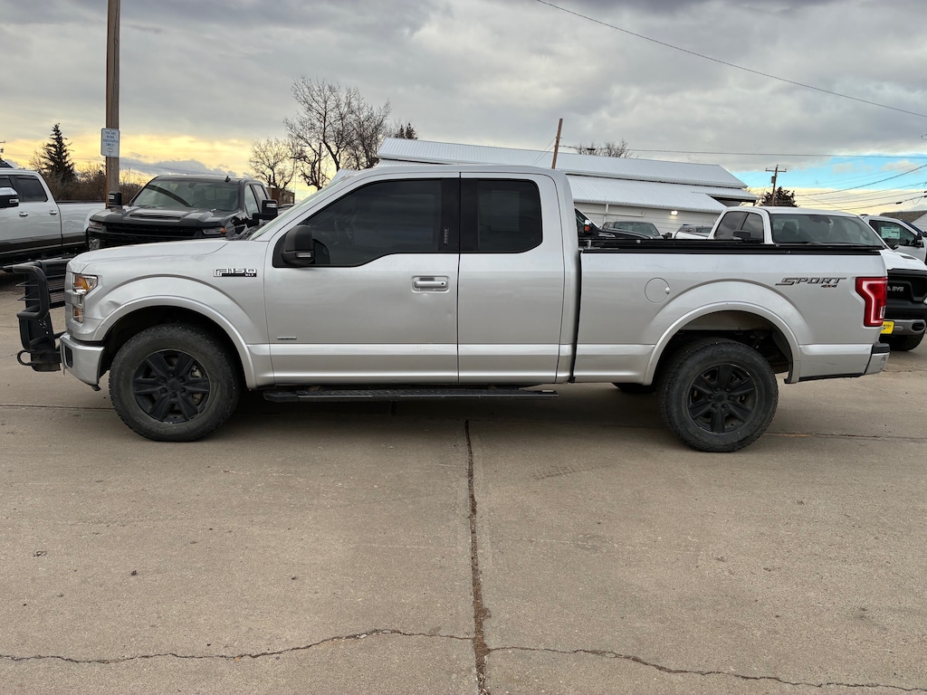 Used 2017 Ford F-150 XLT Extended Cab Short Bed Truck