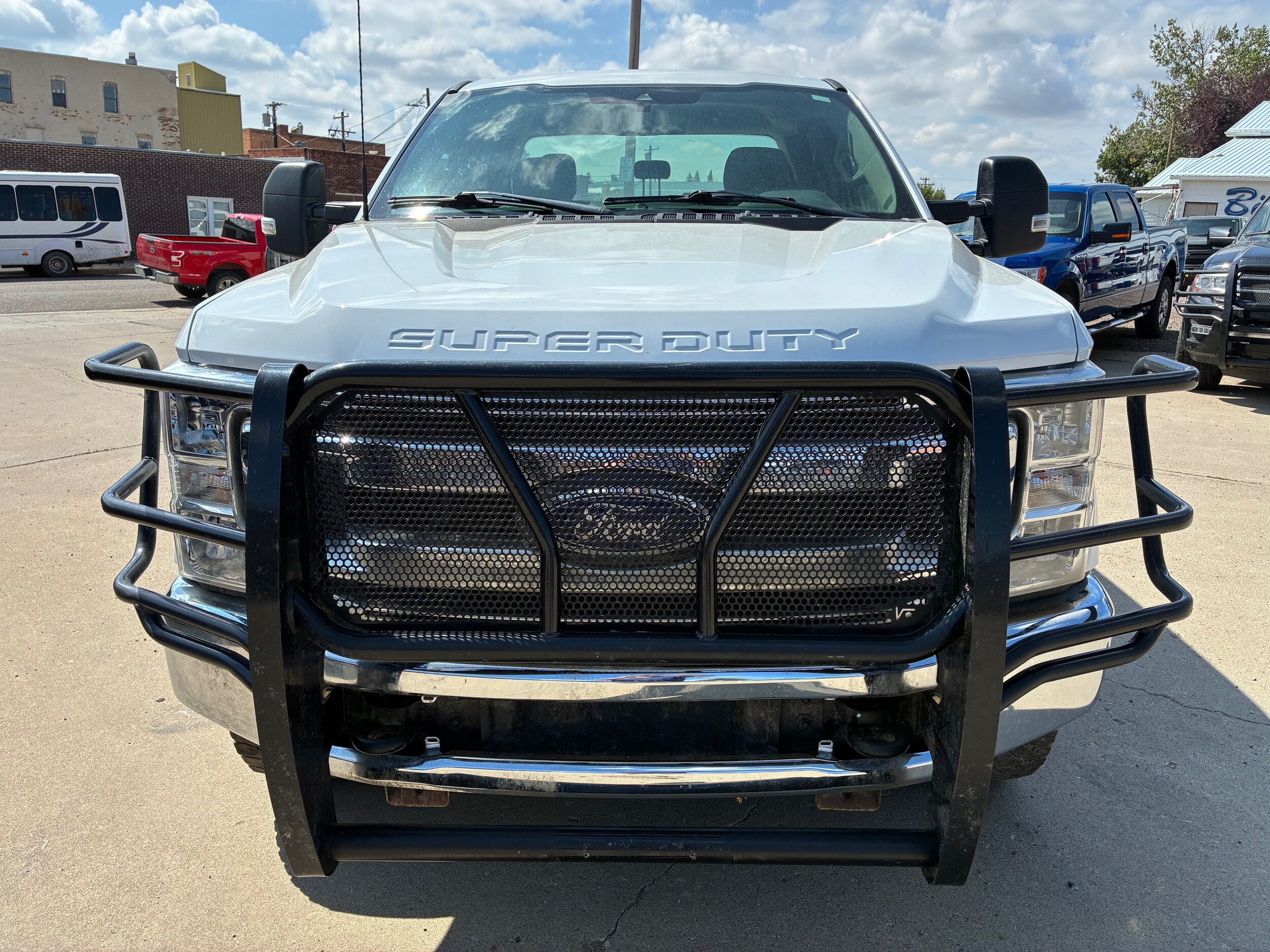 2022 Ford F-350 XL photo 3