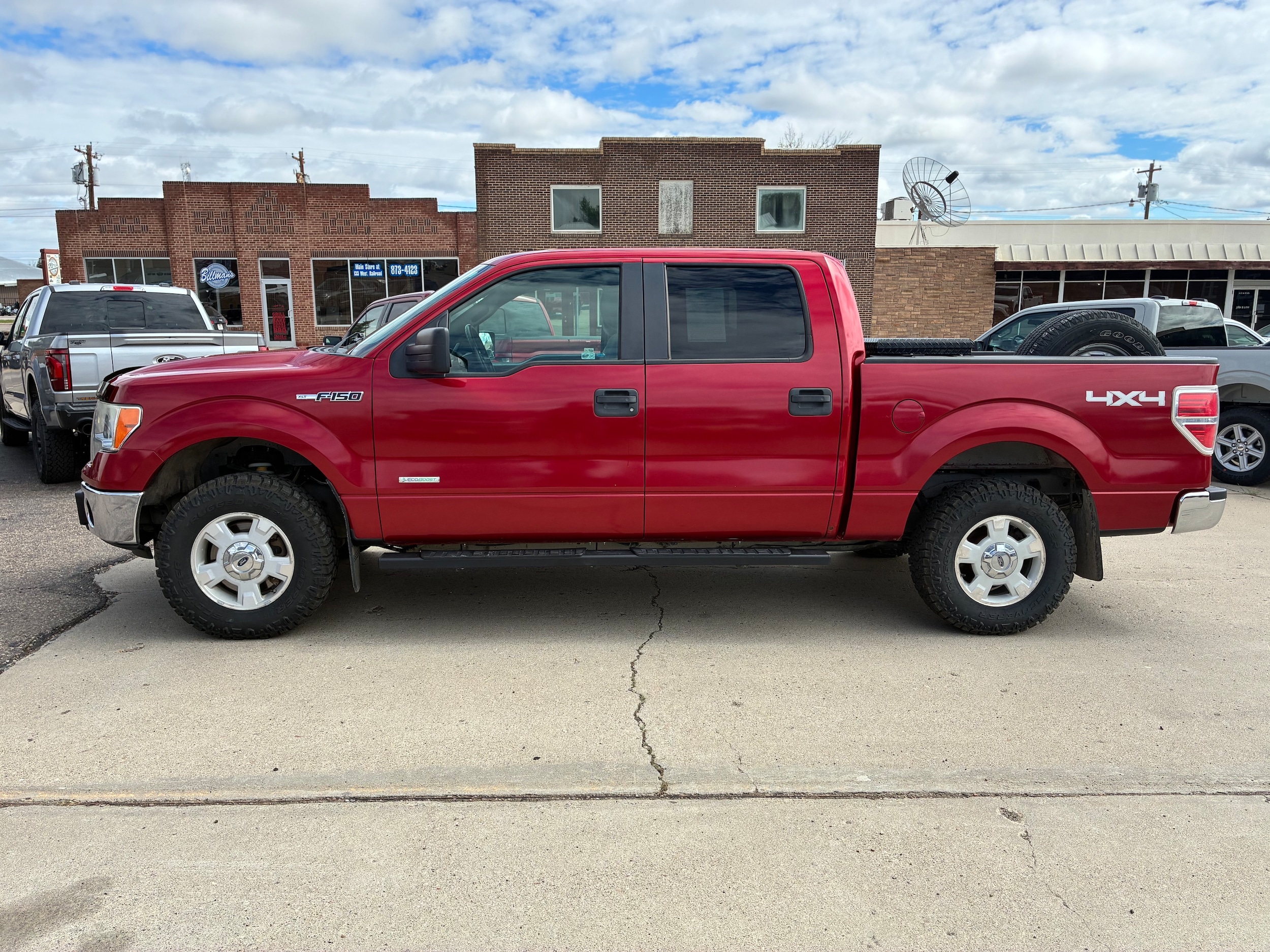 2011 Ford F-150 XLT 4x4 SuperCrew 145 in's photo