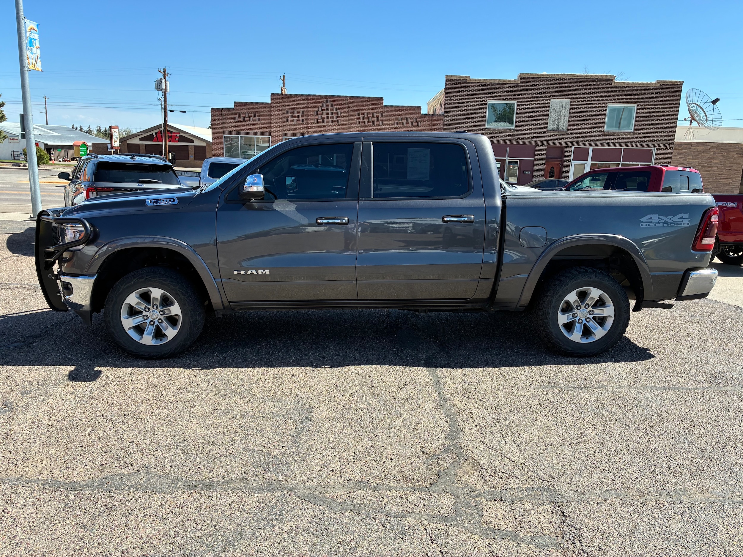 2019 RAM 1500 Laramie 4x4 Crew Cab 5'7's photo