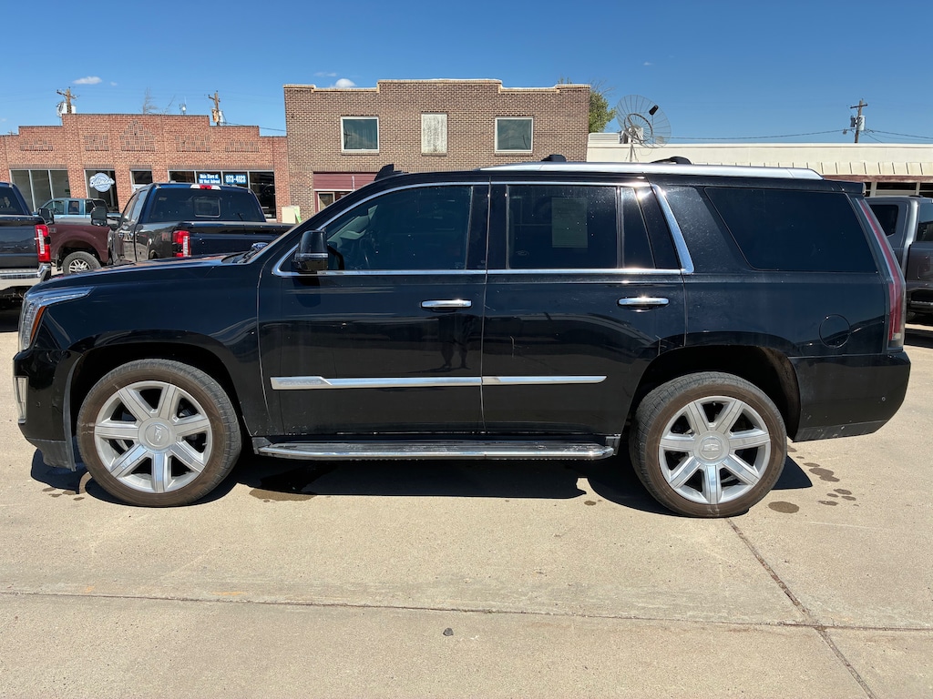 Used 2019 Cadillac Escalade Luxury SUV