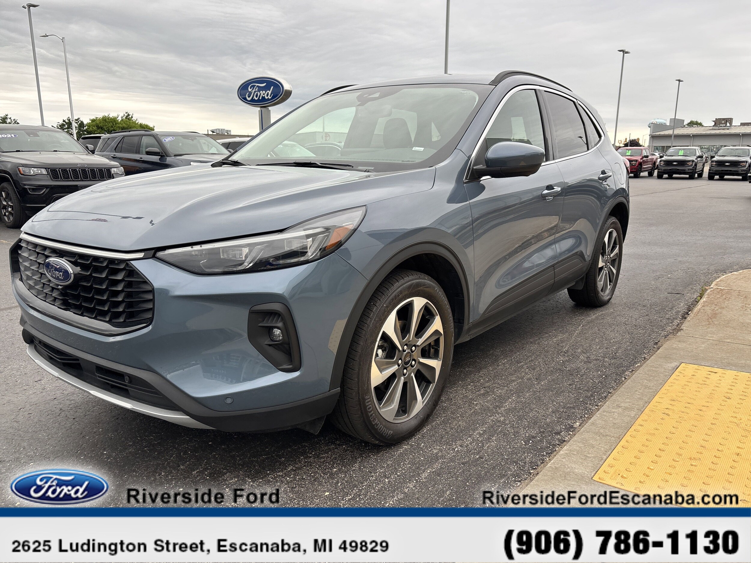 2024 Ford Escape Platinum photo 3
