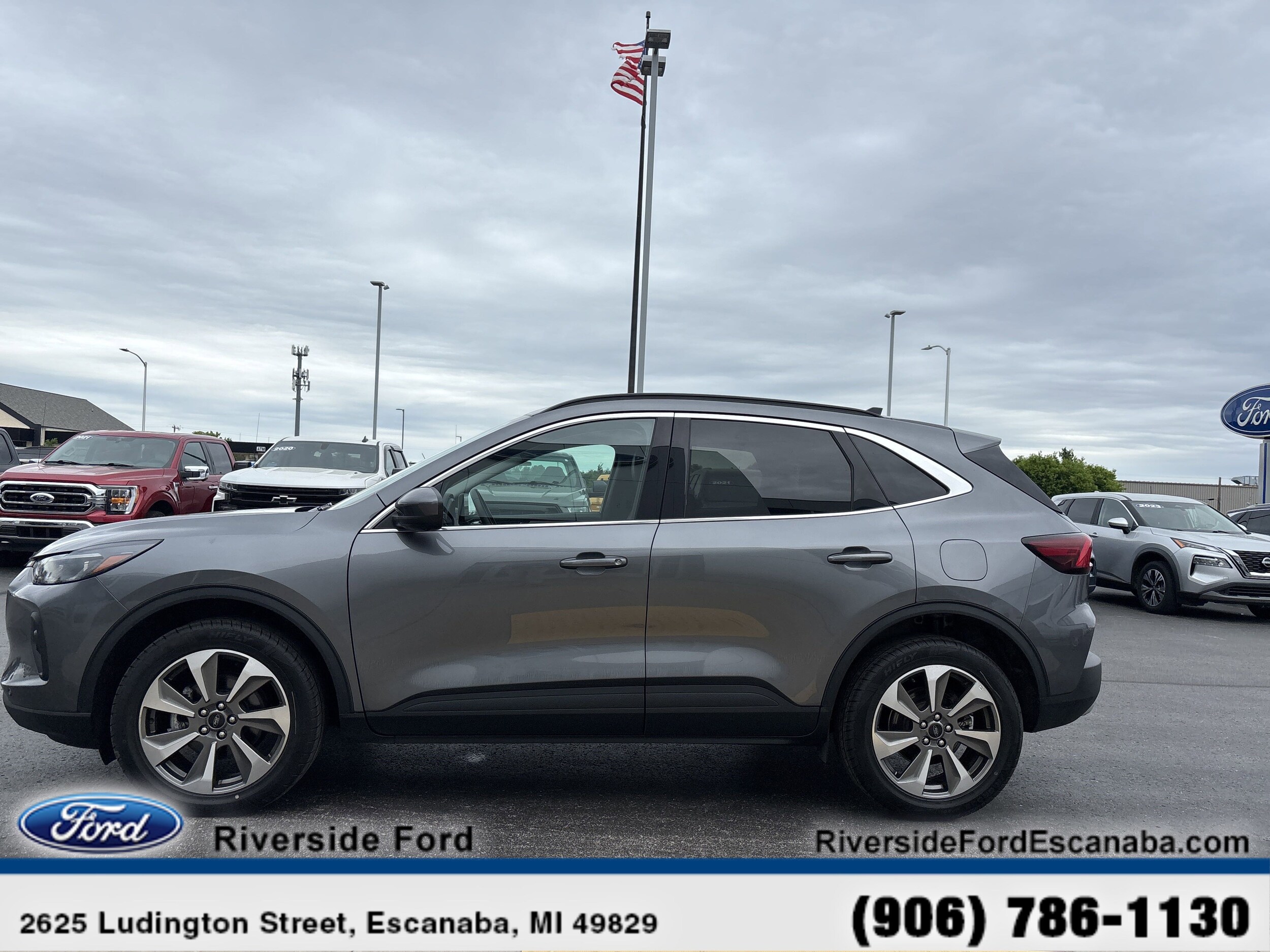 2024 Ford Escape Platinum photo 4