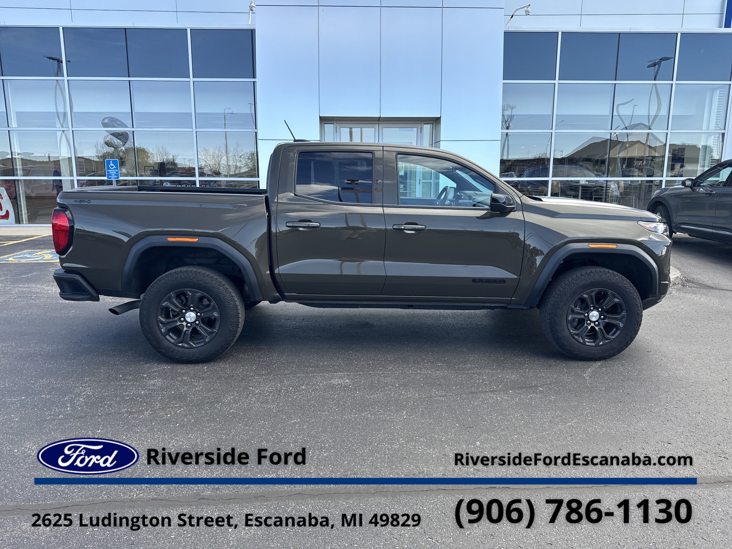 Vehicle Image 2