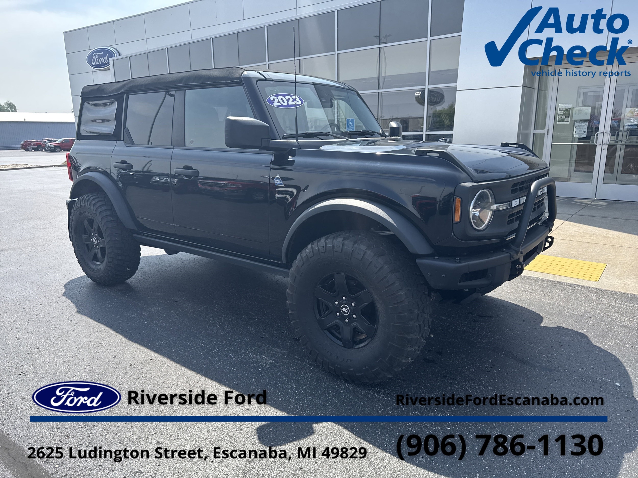 2023 Ford Bronco Black Diamond's photo