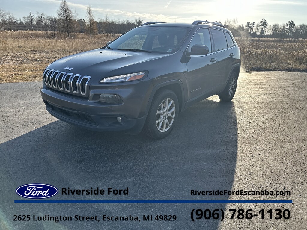 Used 2016 Jeep Cherokee Latitude FWD Latitude
