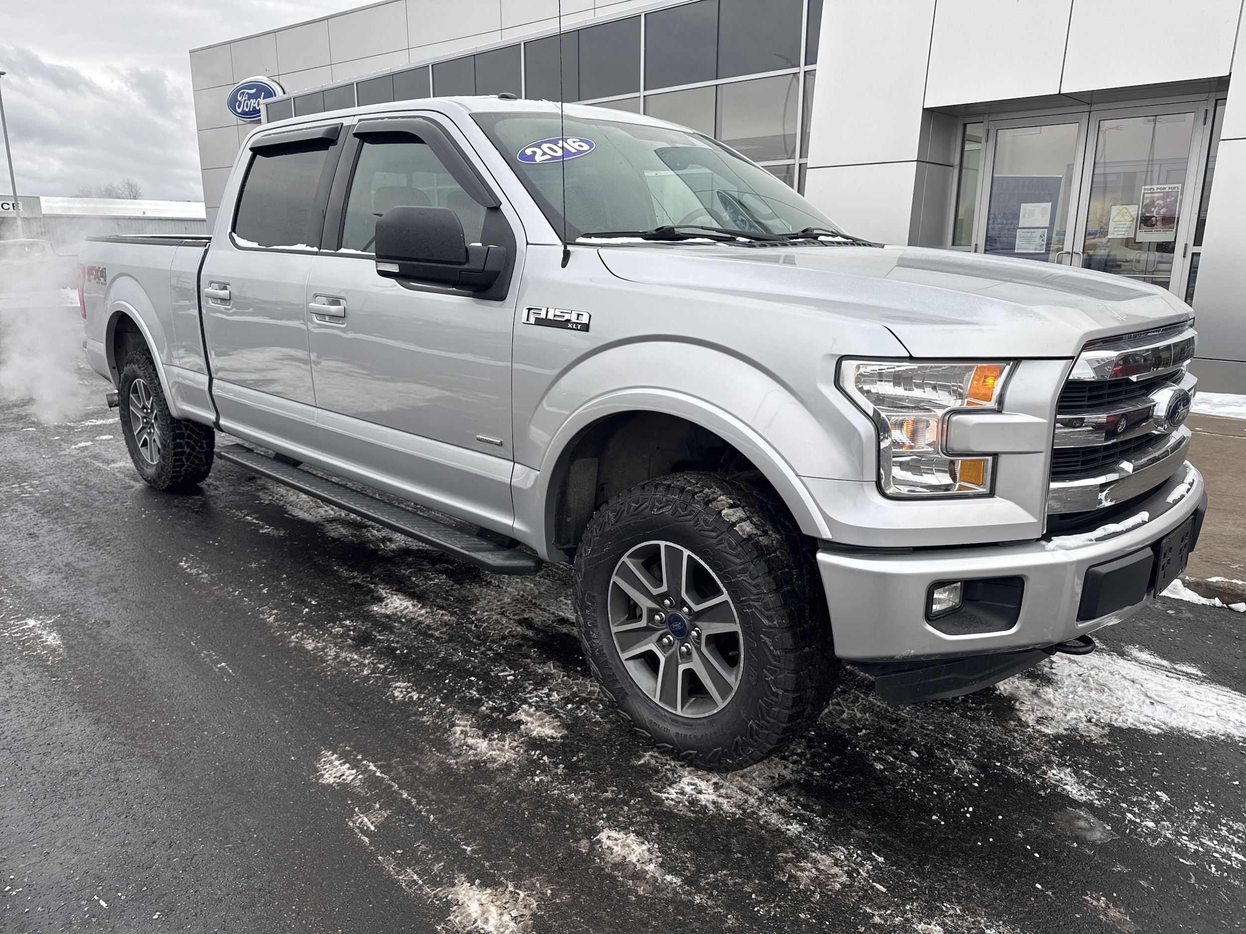 2016 Ford F-150 XLT's photo