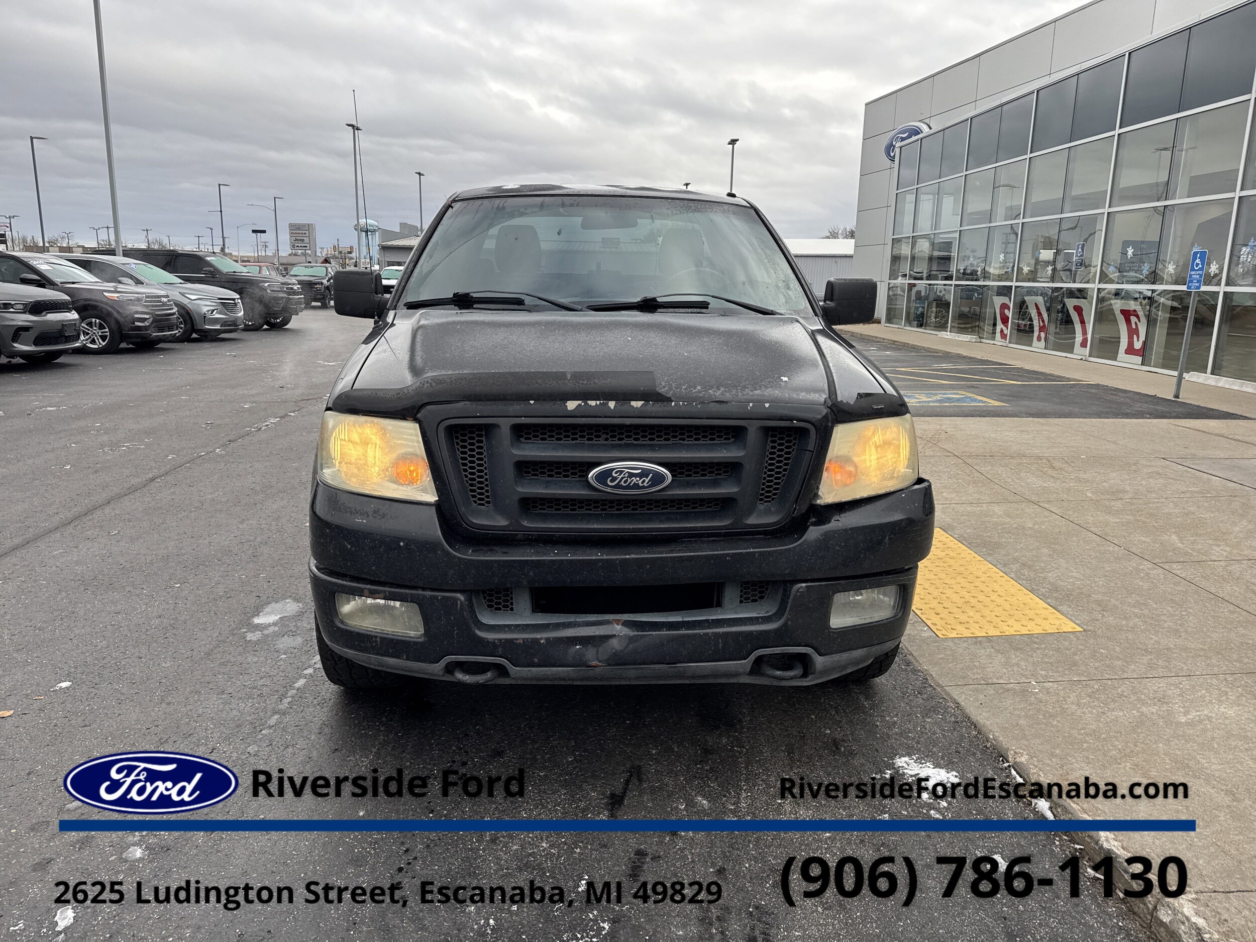 2004 Ford F-150 photo 2