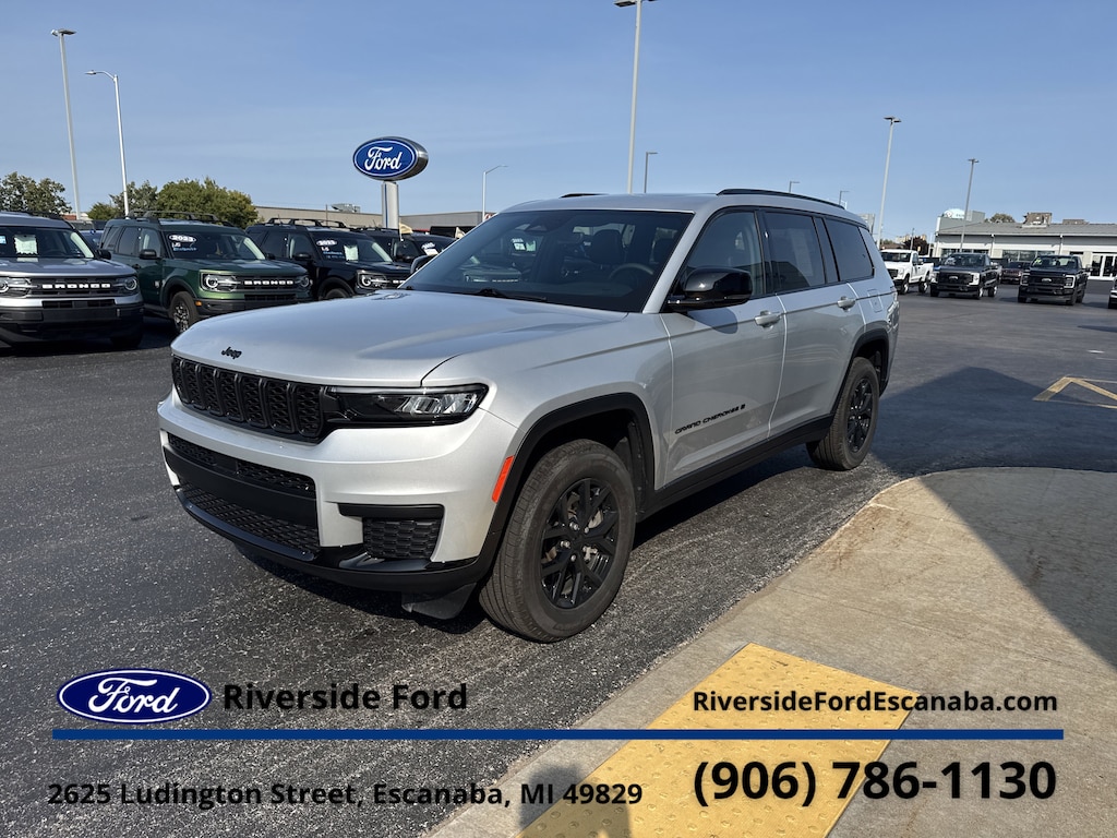 Used 2024 Jeep Grand Cherokee L Laredo SUV