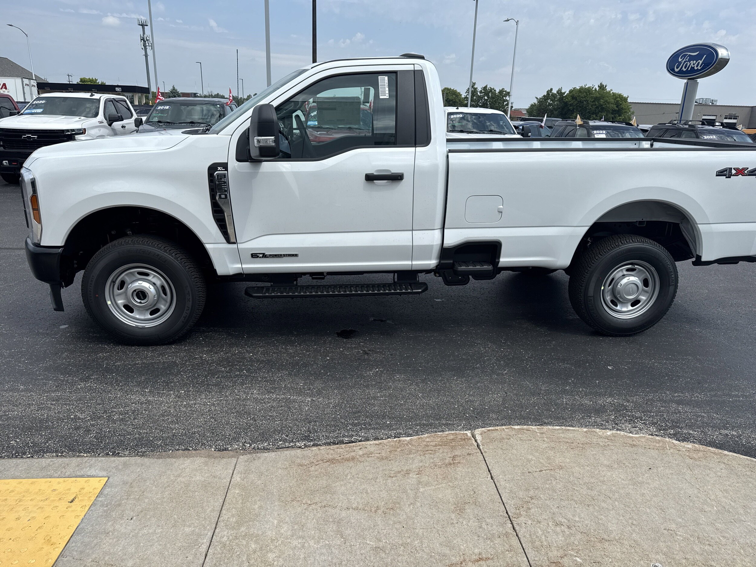2025 Ford F-250 XL photo 4