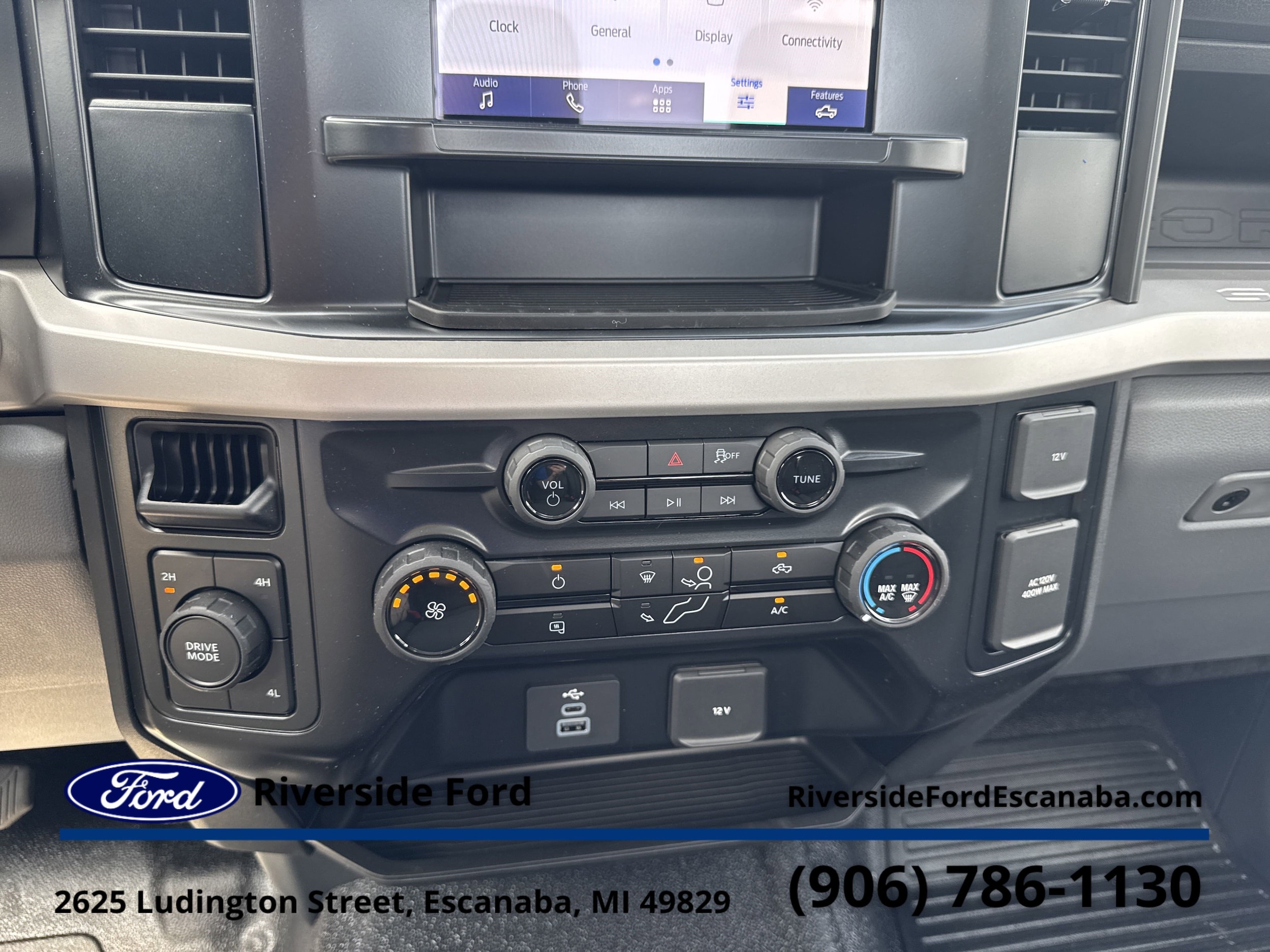 2025 Ford F-250 Super Duty XL - Photo 32