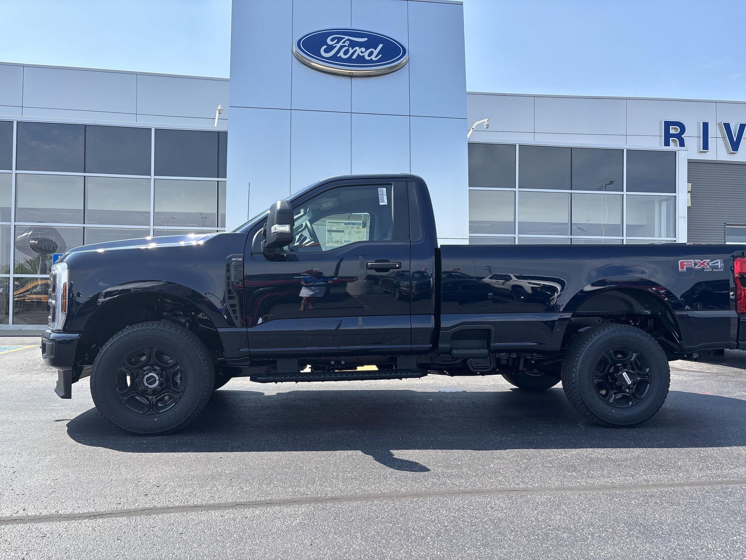 2025 Ford F-350 XL photo 4