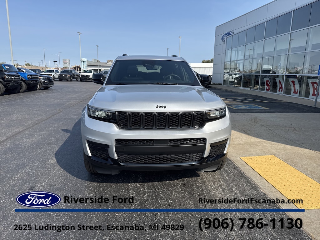 Used 2024 Jeep Grand Cherokee L Laredo SUV