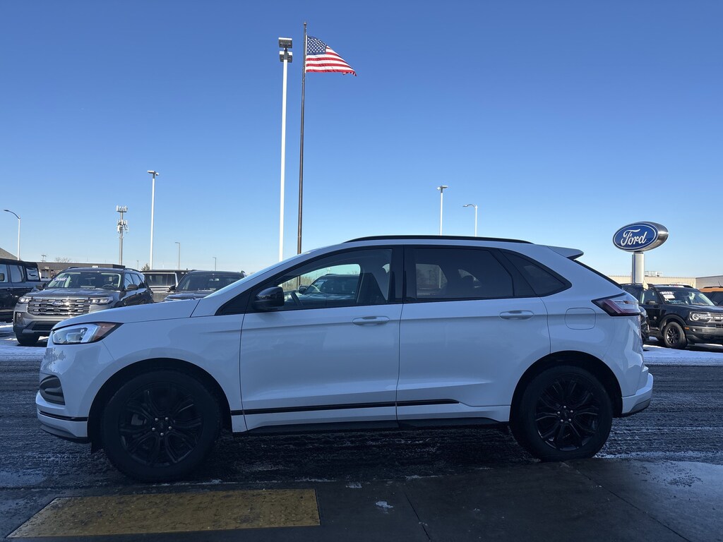 Used 2023 Ford Edge SE SUV