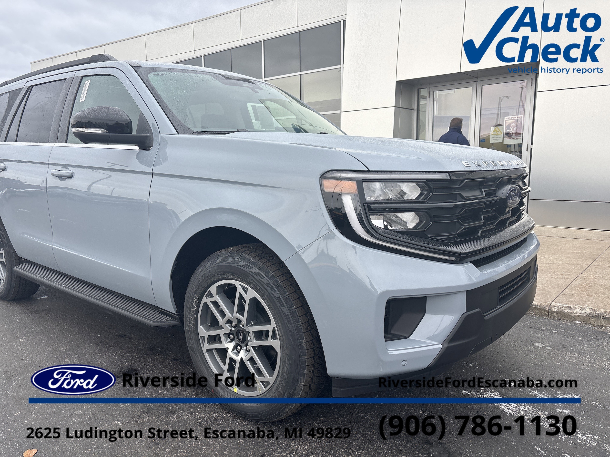 2025 Ford Expedition Active's photo