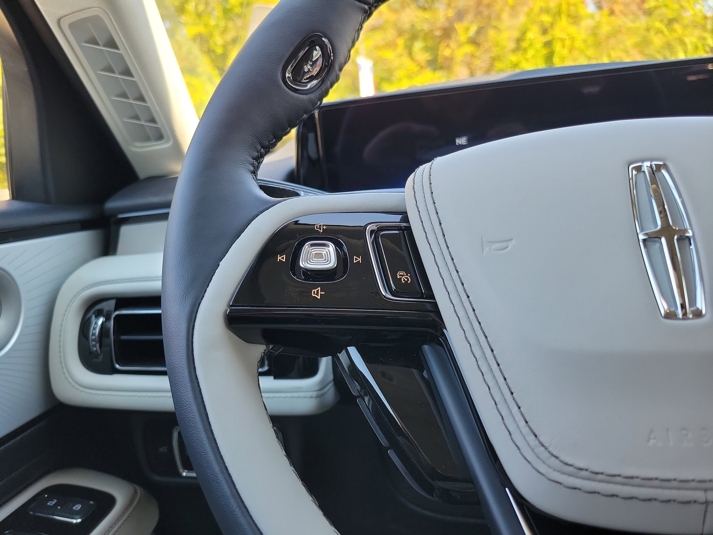 2026 Lincoln Aviator Reserve - Photo 25