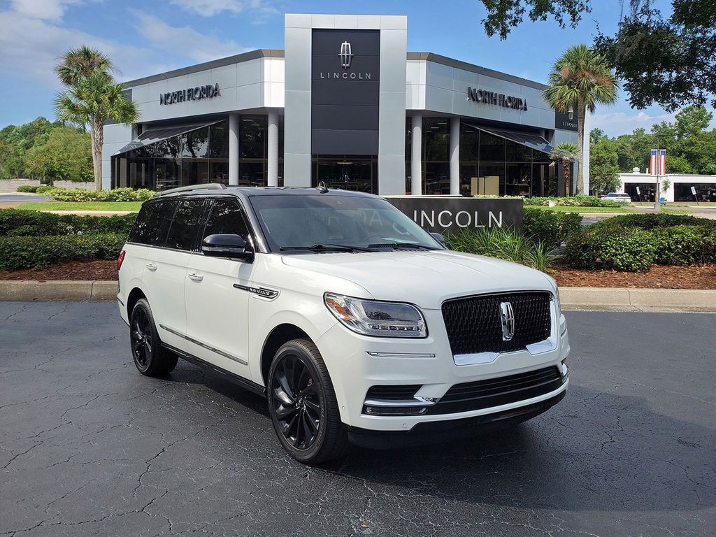 2021 Lincoln Navigator Black Label's photo