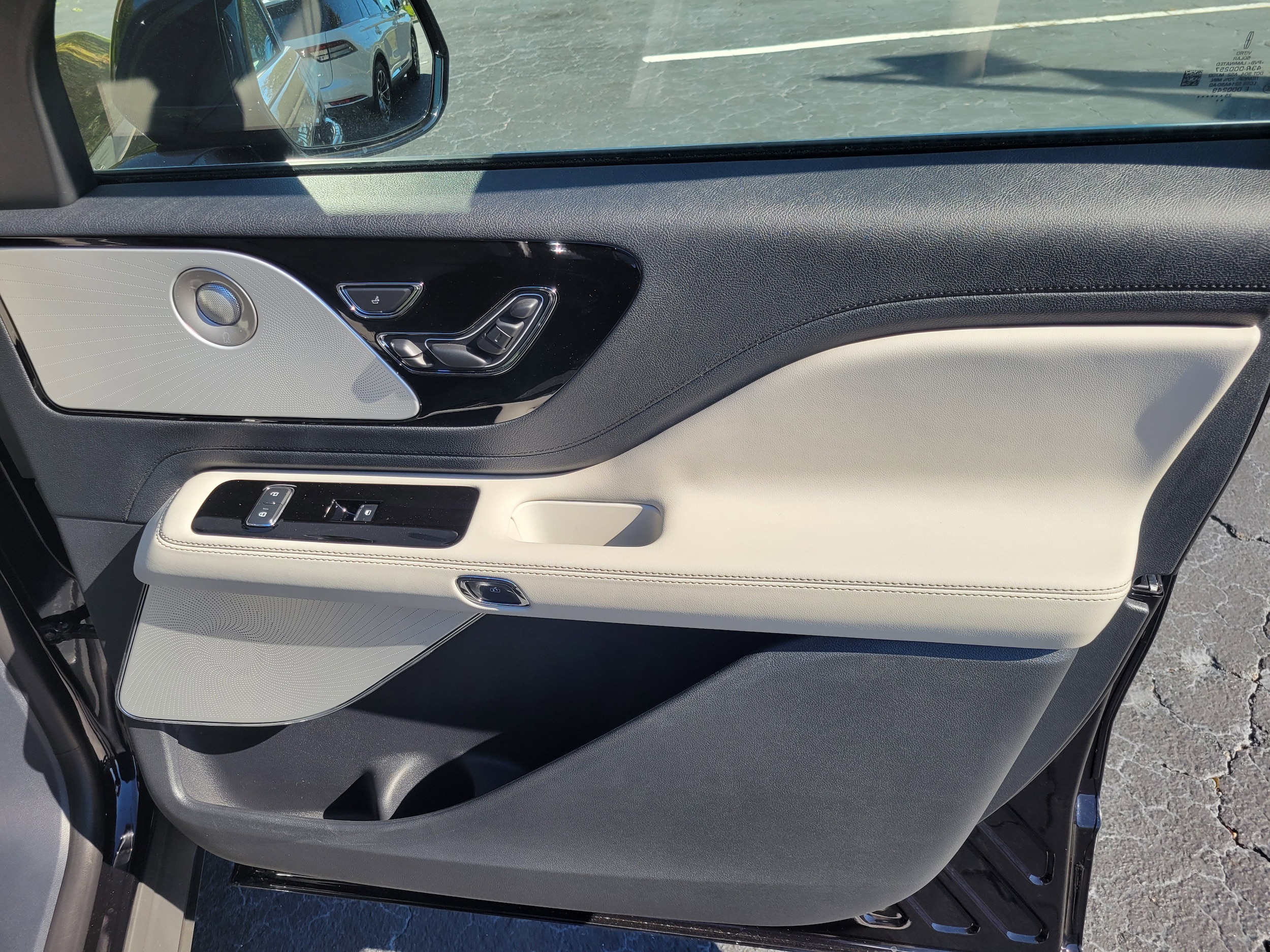 2025 Lincoln Aviator Reserve - Photo 11