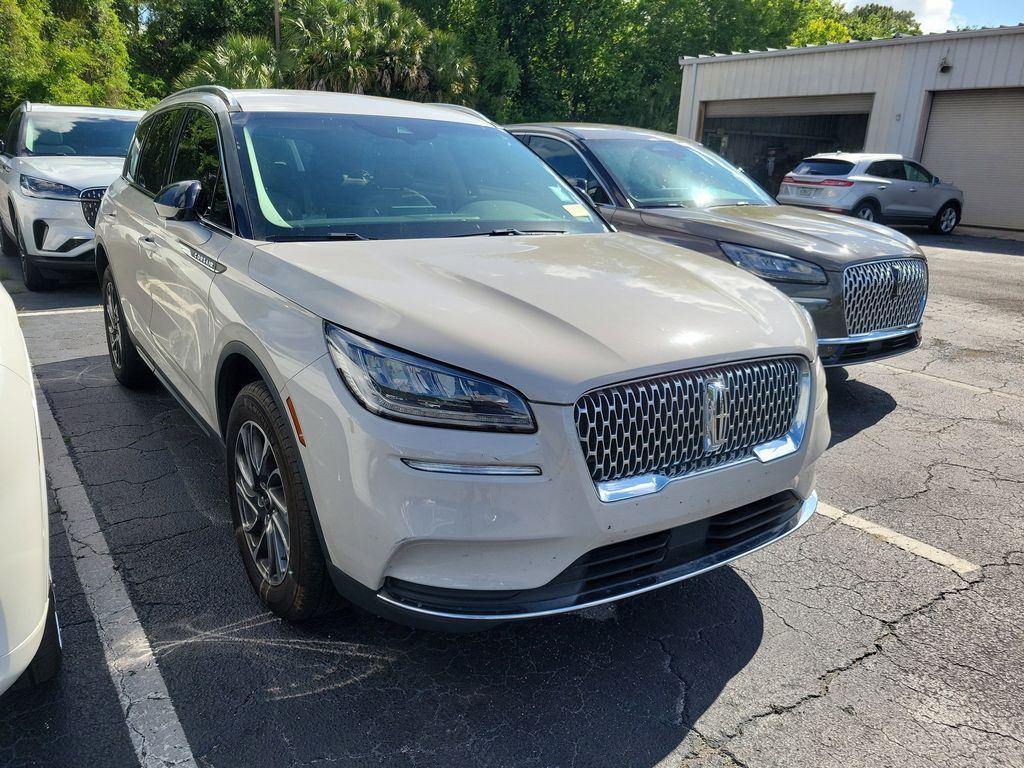 2022 Lincoln Corsair FWD's photo