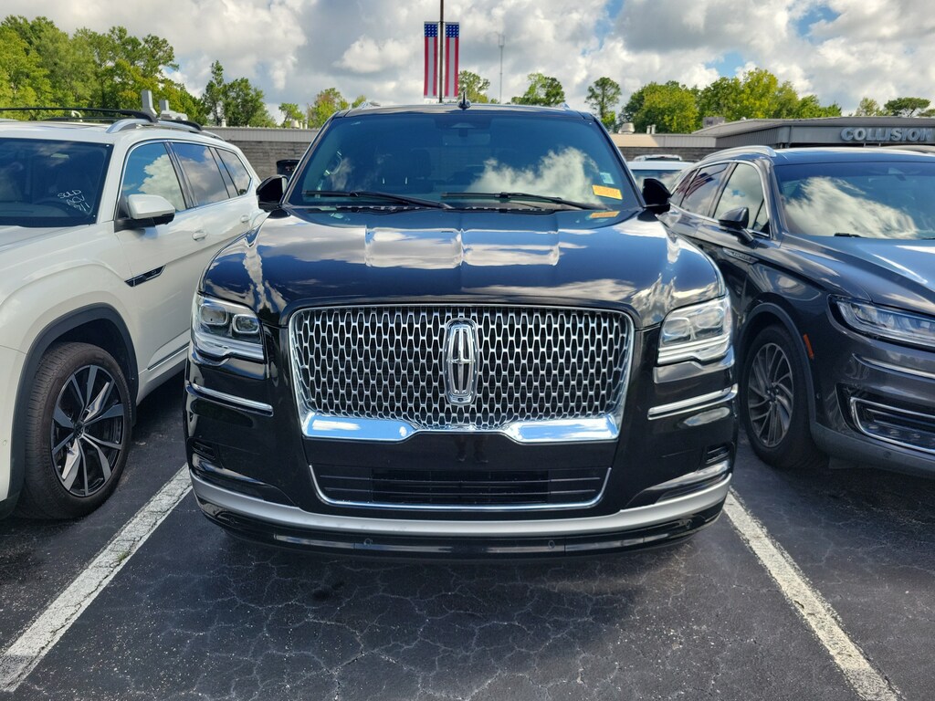 Used 2024 Lincoln Navigator Premiere Sport Utility