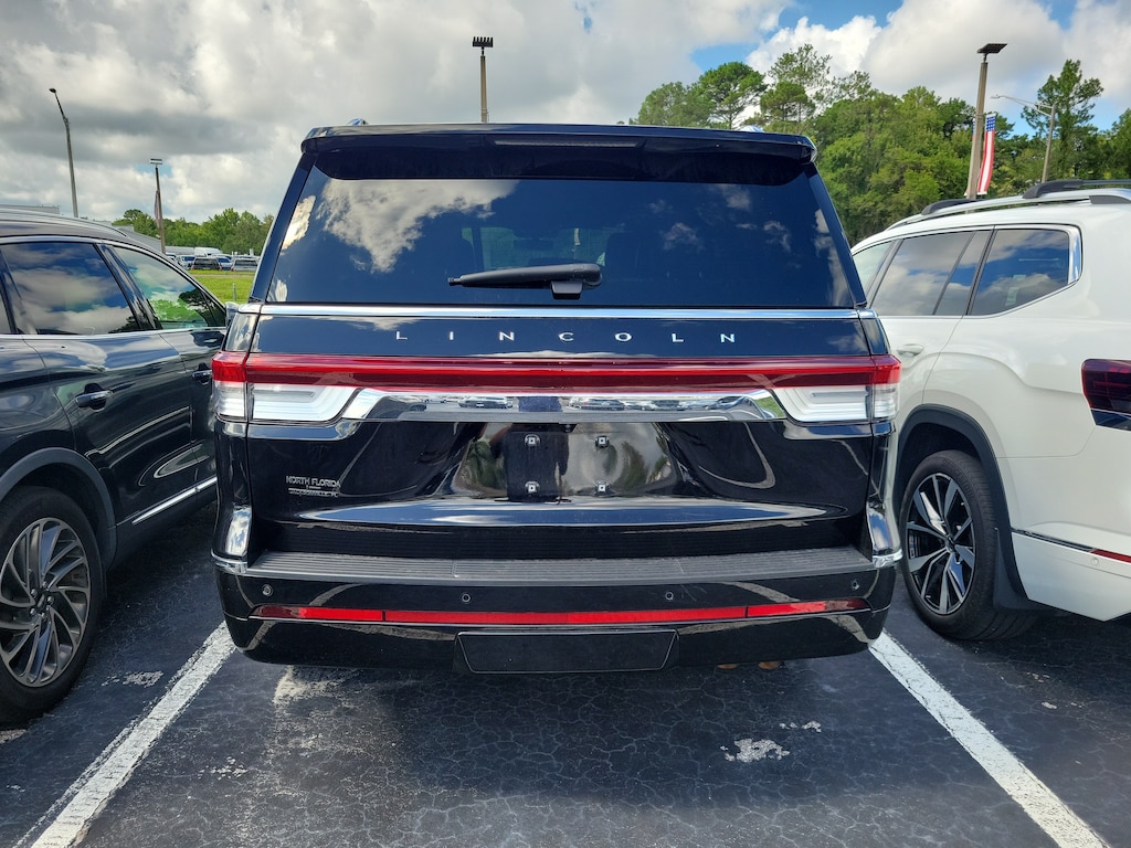 Used 2024 Lincoln Navigator Premiere Sport Utility