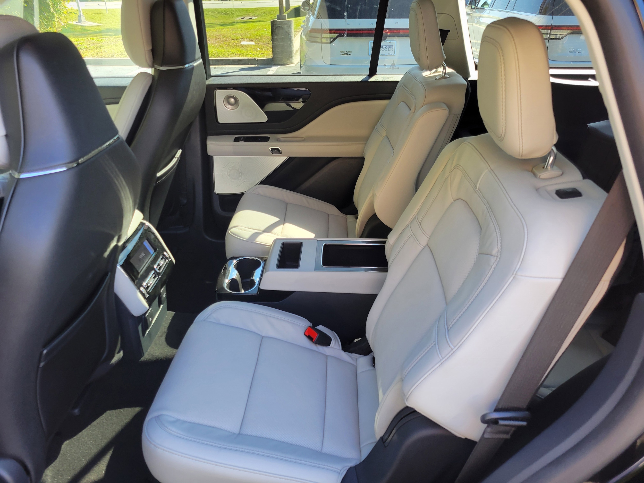 2025 Lincoln Aviator Reserve - Photo 17