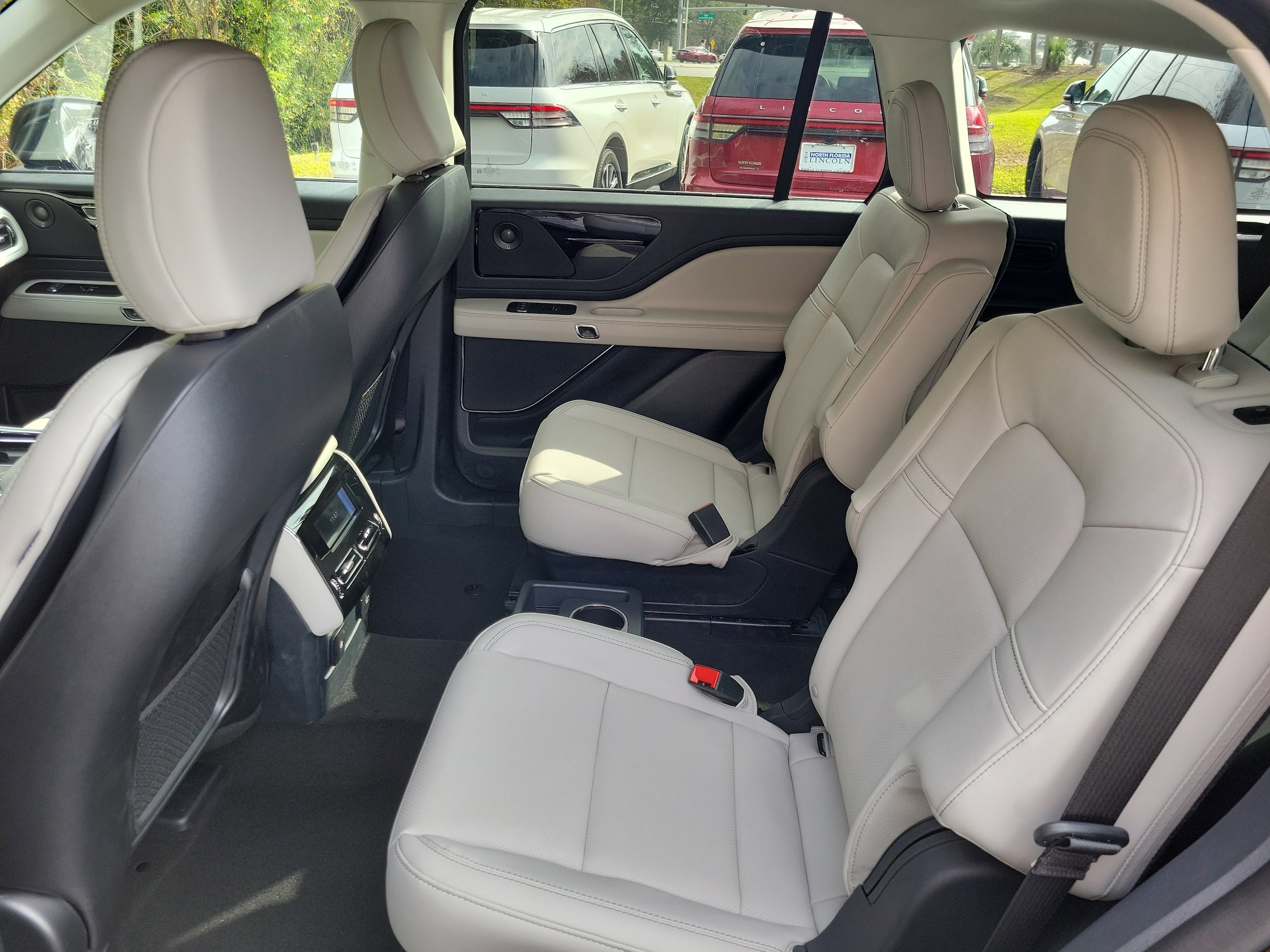 2026 Lincoln Aviator Premiere - Photo 16
