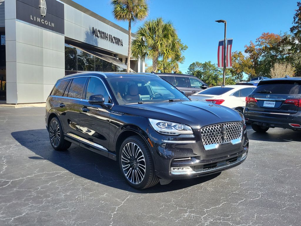 2023 Lincoln Aviator Black Label's photo