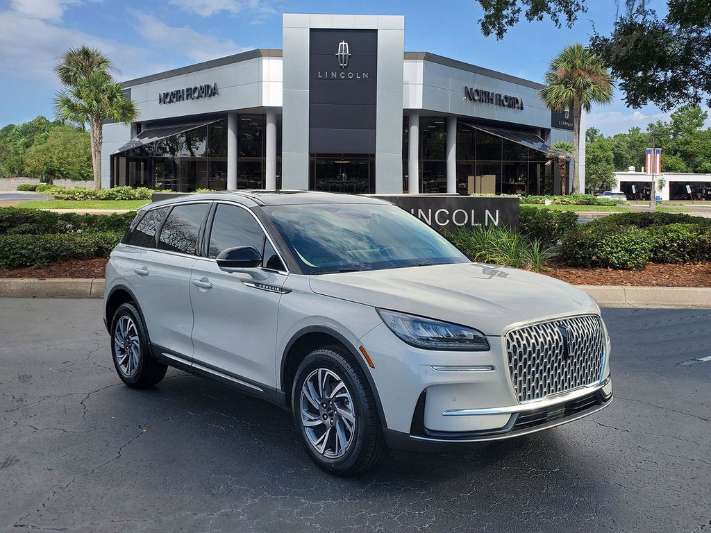 2023 Lincoln Corsair Base