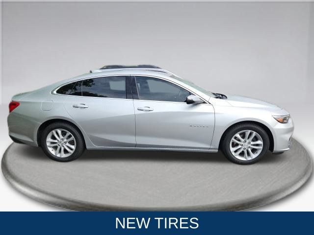 2016 Chevrolet Malibu 1LT photo 2