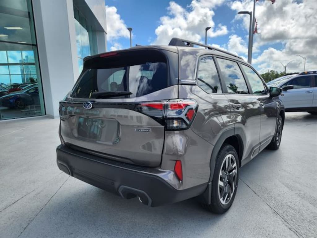 New 2025 Subaru Forester Hybrid Limited SUV