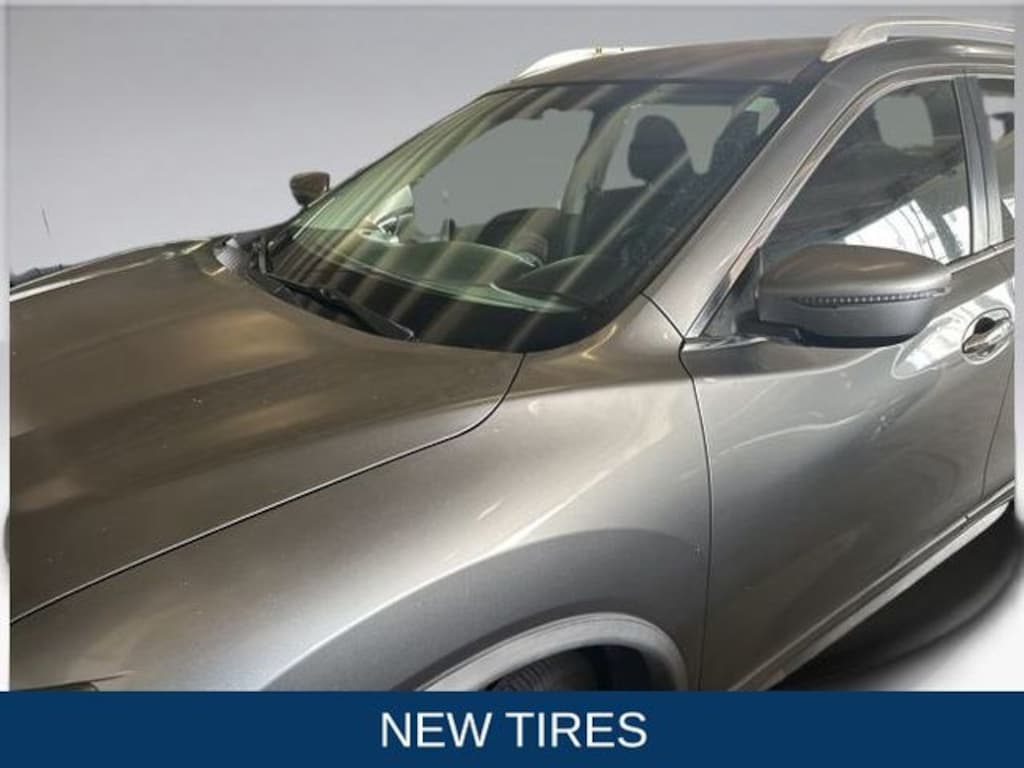 Used 2018 Nissan Rogue SV SUV