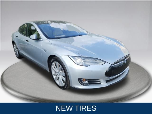 2016 Tesla Model S photo 2